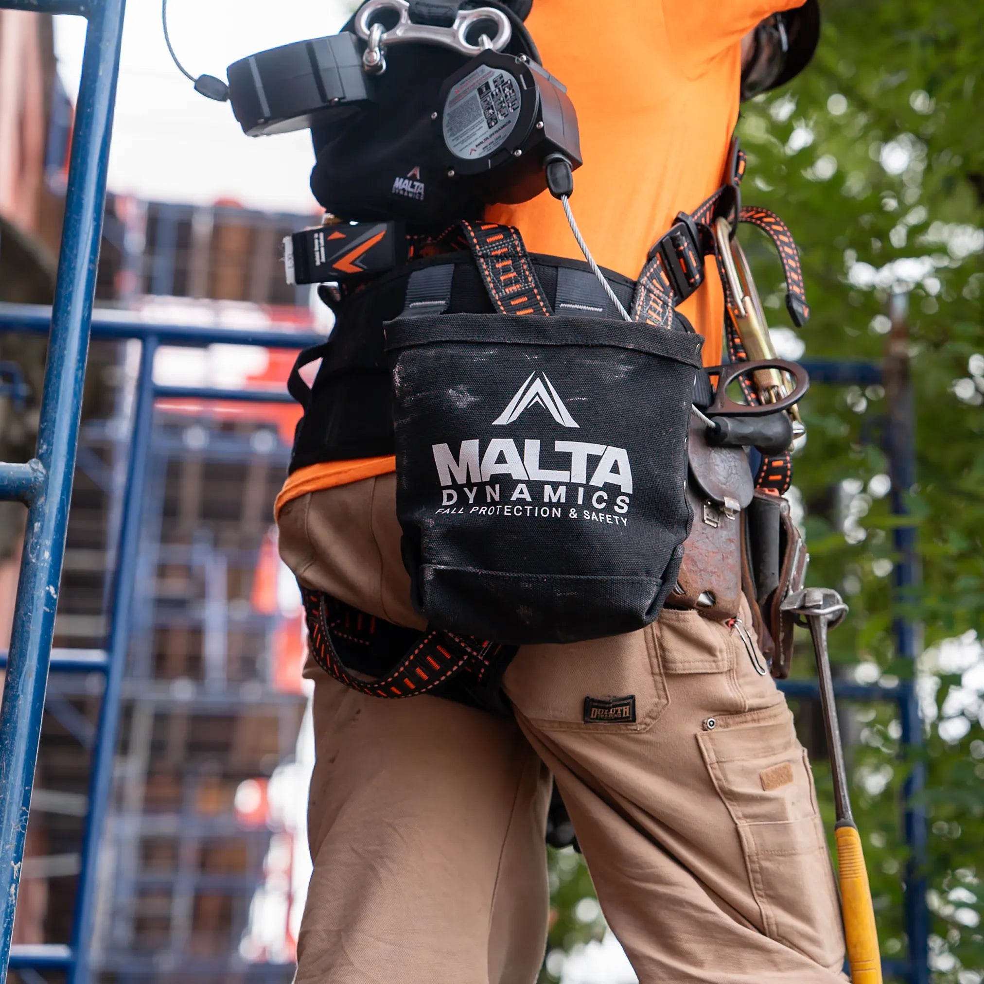 TOOL BAG WITH BULL-PIN LOOPS