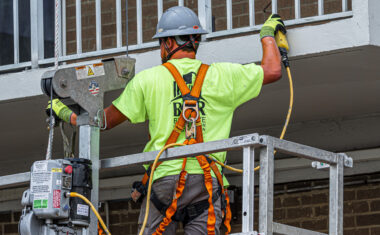 construction worker using fall protection